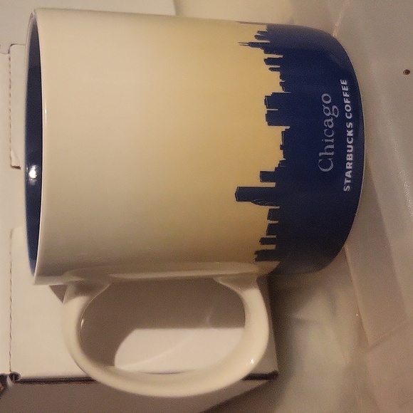 2012 Starbucks Chicago global icon mug - Picture 2 of 3